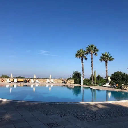 Ξενοδοχείο Antica Masseria Li Sauli 3*