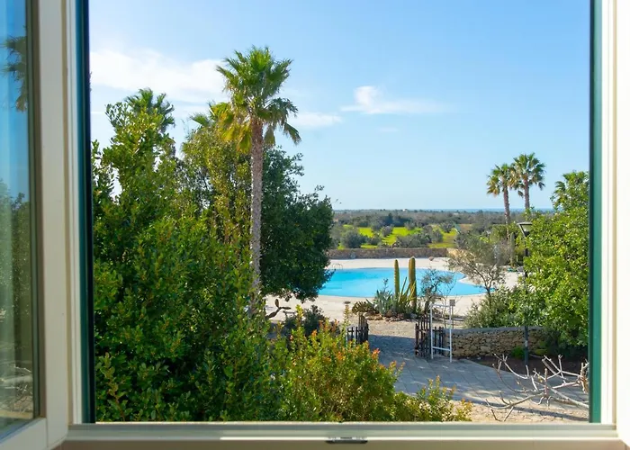 Hotel Antica Masseria Li Sauli 3*