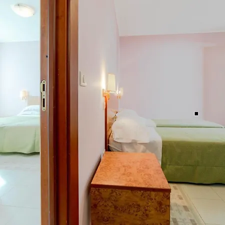 Hotel Antica Masseria Li Sauli 3*