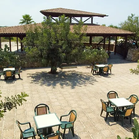 Hotel Antica Masseria Li Sauli