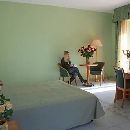 Antica Masseria Li Sauli 3*