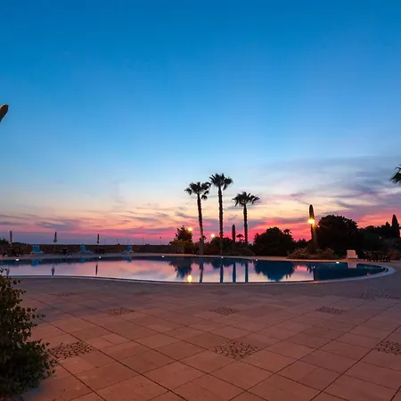 Antica Masseria Li Sauli 酒店 加利波利