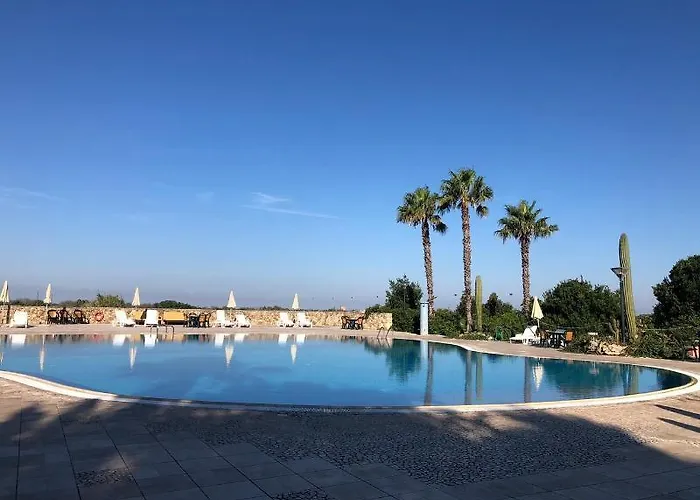 Hotell Antica Masseria Li Sauli 3*