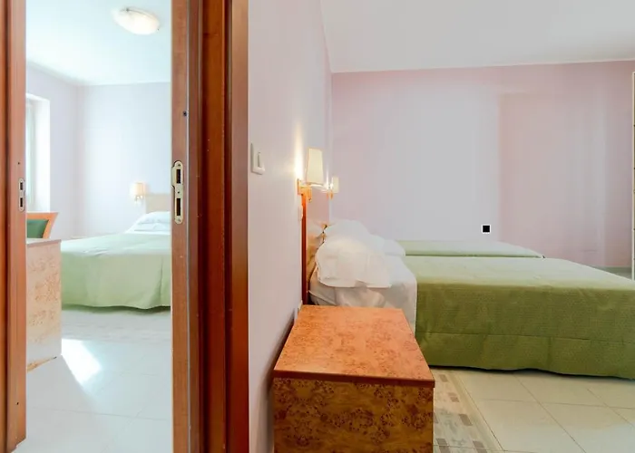 Hotell Antica Masseria Li Sauli 3*