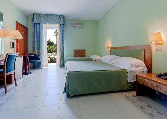 Antica Masseria Li Sauli Hotell 3*
